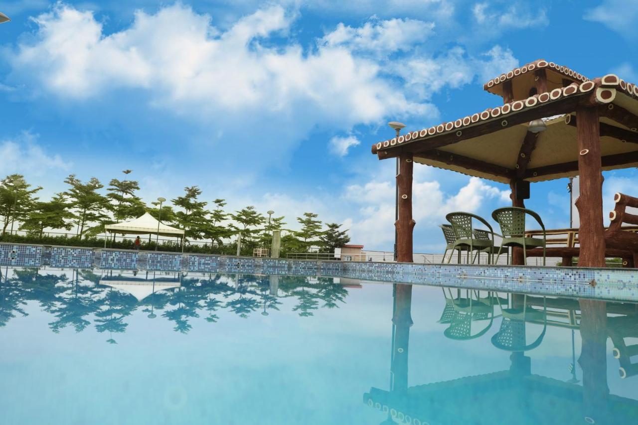 Sunnys World Hotell Pune Eksteriør bilde