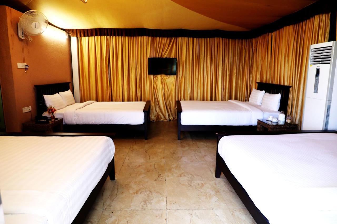 Sunnys World Hotell Pune Eksteriør bilde